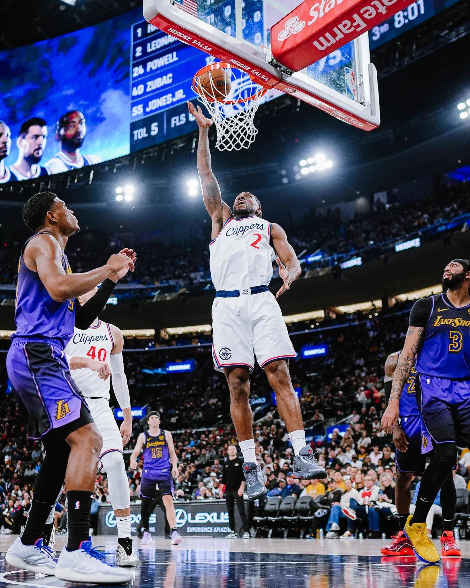 多米体育app洛杉矶快船迎NBA常规赛关键赛；集结日造点机会；目标明确；更衣室氛围转暖的简单介绍