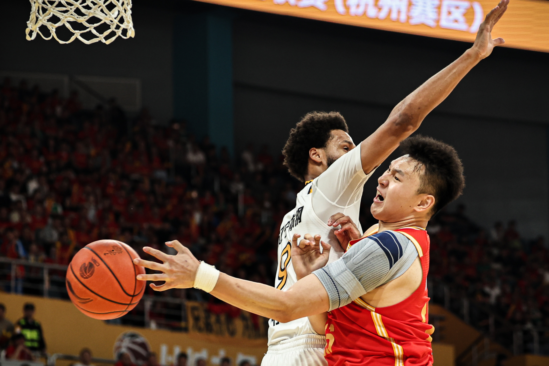 多米百家乐深圳男篮内部会议纪要流出——今晚队长鼓劲，NBA总决赛使命明确，控场能力受关注的简单介绍
